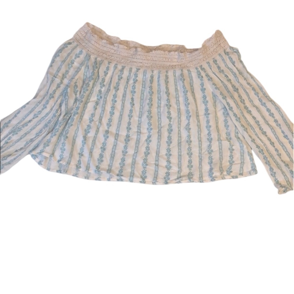 Off the‎ Shoulder Long Sleeve Crop